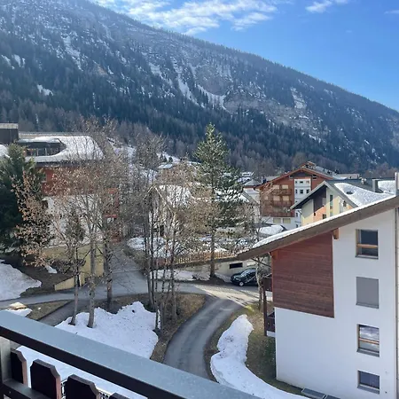 Alpview Anessa Hike Relax